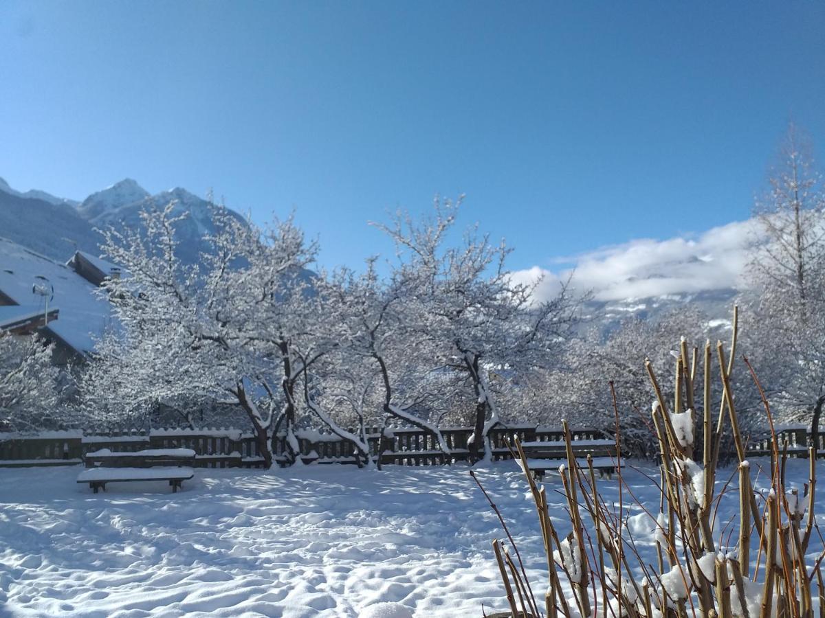 Le Bacchu Ber Bed & Breakfast Briancon  Exterior photo