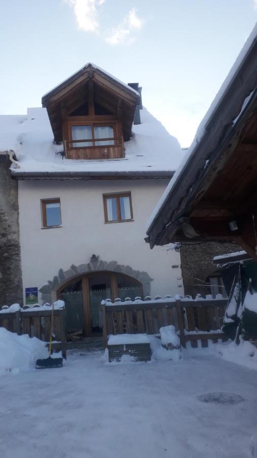 Le Bacchu Ber Bed & Breakfast Briancon  Exterior photo