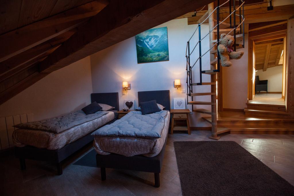 Le Bacchu Ber Bed & Breakfast Briancon  Exterior photo