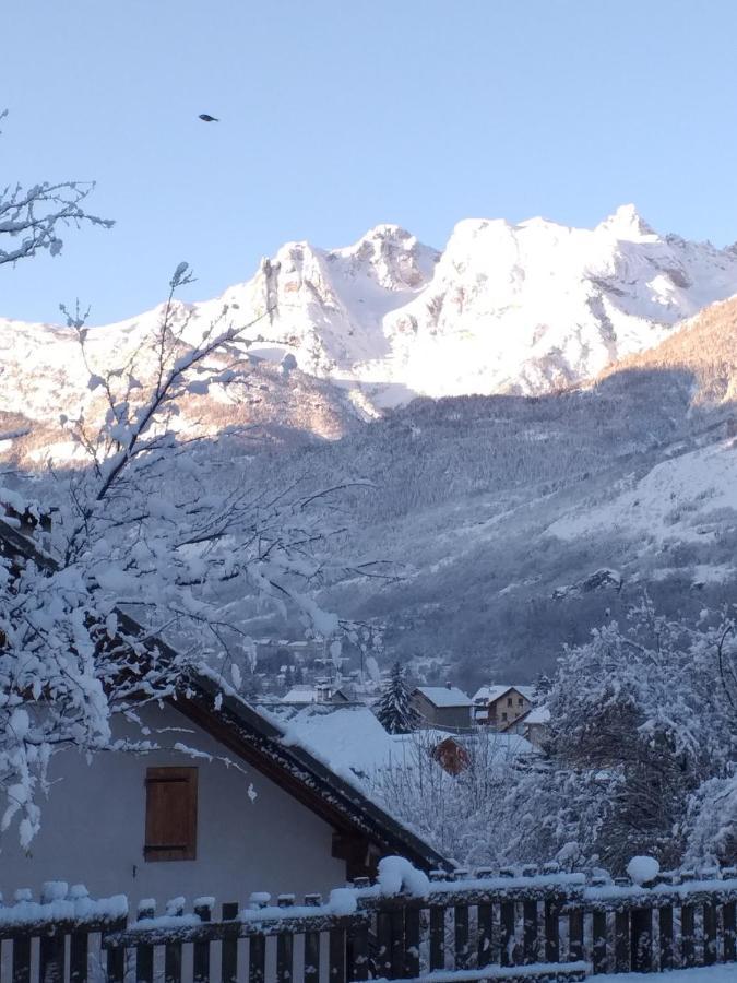 Le Bacchu Ber Bed & Breakfast Briancon  Exterior photo